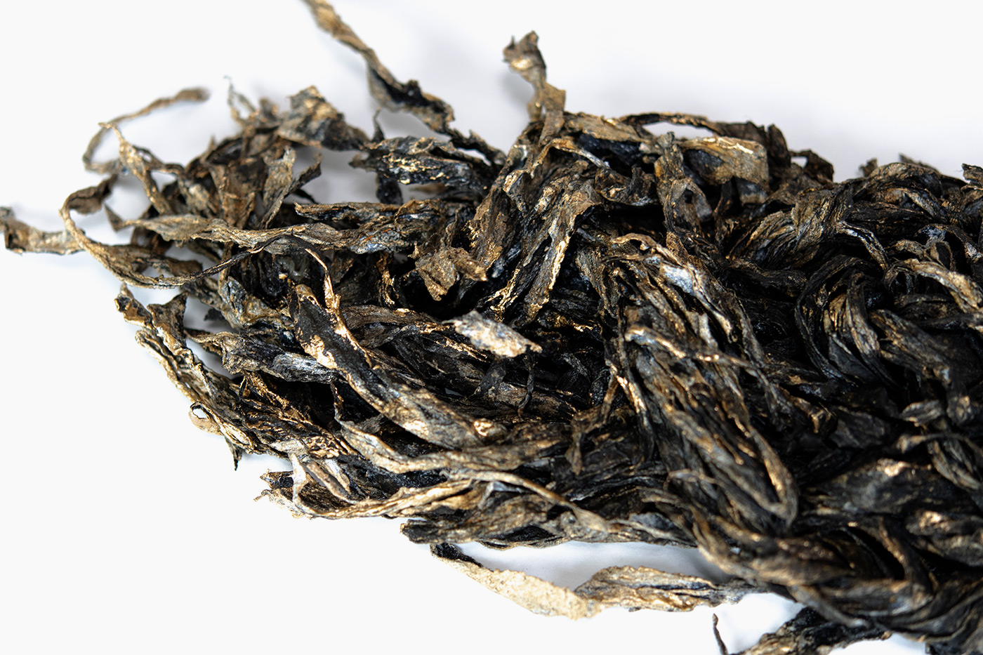  Waves [#SS25SC005] 2025, Oil, Glue, Varnish, and Non-Woven Fabrics on Stone Powder Clay, approx. 4.5 x 24 x 8.3 in. / approx. 11.5 x 60 x 21 cm