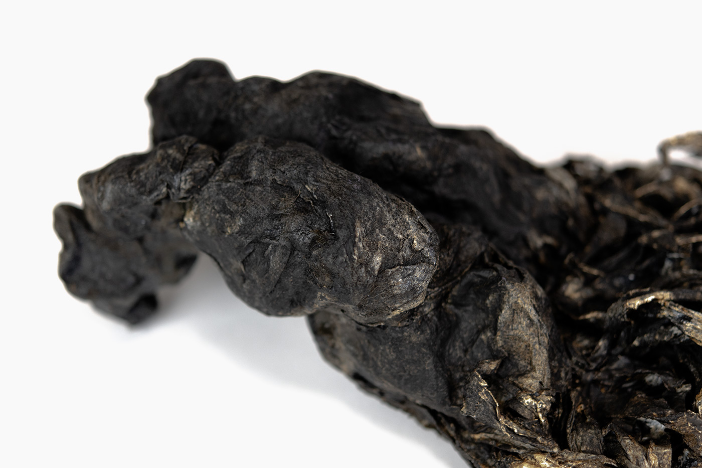  Waves [#SS25SC005] 2025, Oil, Glue, Varnish, and Non-Woven Fabrics on Stone Powder Clay, approx. 4.5 x 24 x 8.3 in. / approx. 11.5 x 60 x 21 cm